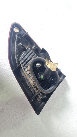 PILOTO TRASERO DERECHO PORTON RENAULT SCENIC III 835093