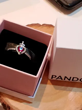 Anillo Pandora Corazón Disney Rojo