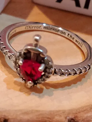 Anillo Pandora Corazón Disney Rojo
