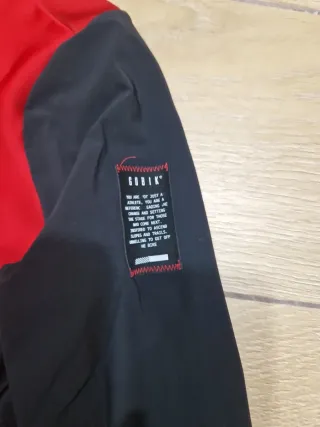 Chaqueta Gobik Mist Negra/Roja talla S