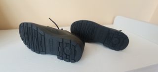 Zapatos de piel negros cordones n° 35 sin estrenar