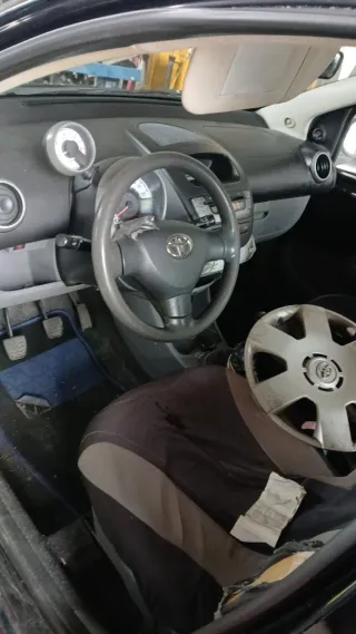 TOYOTA AYGO (PARA DESPIECE)