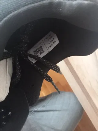 Zapatillas On Running Negras y Blancas