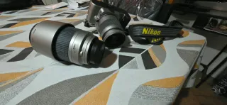 Cámara Nikon con objetivo