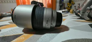 Cámara Nikon con objetivo