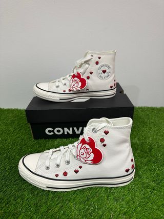Converse Chuck Taylor Talla 39 San Valentín