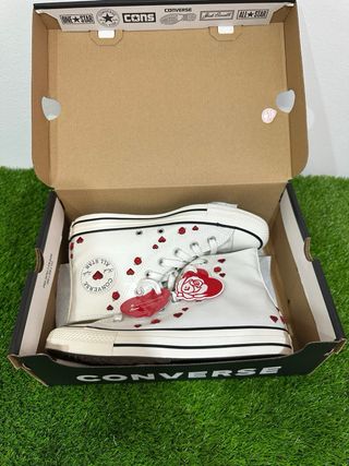 Converse Chuck Taylor Talla 39 San Valentín