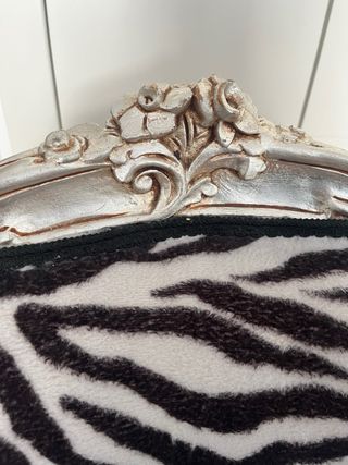 Butaca Barroca Tapizado Cebra Plata