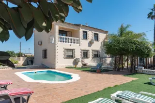 Se Alquila casa en el brosquil (cullera)