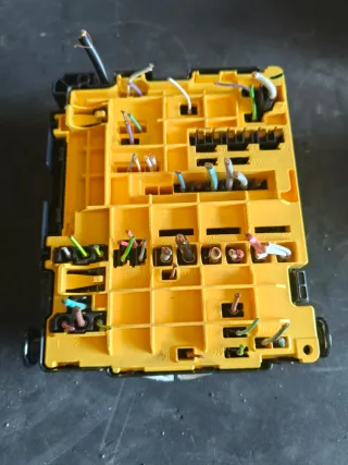 Caja Fusibles Relés Citroen C3 III 1.6 BlueHDI