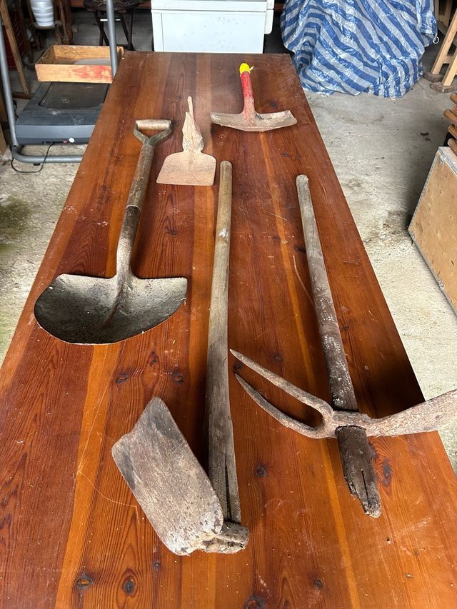 Herramientas de campo antiguas