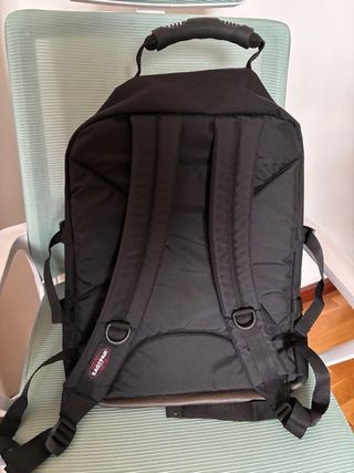 Mochila Eastpak Ultimate Negra y Marrón