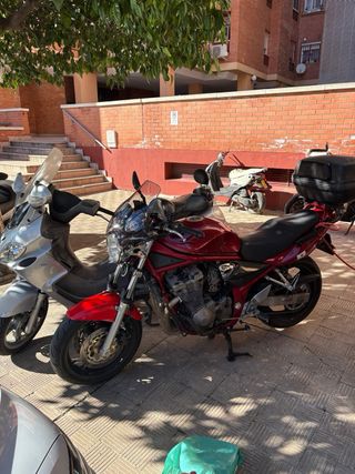 Suzuki Bandit 600 2001 A2