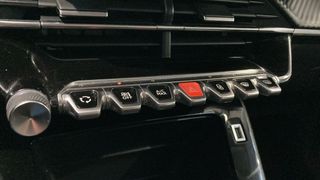 PEUGEOT 2008 Active BlueHDI 100 SS BVM6