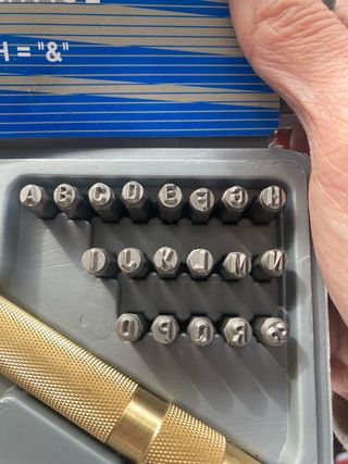 Kit punzones letras y números 37 en 1