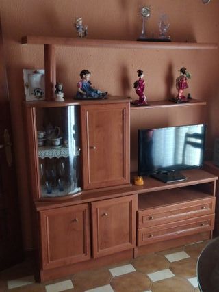 Mueble de salón madera clara