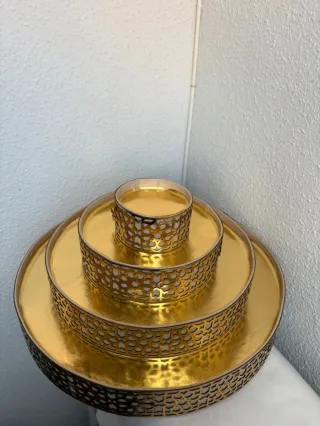 Soporte para dulces dorado