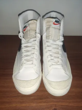 Nike Blazer Mid '77 Unisex 42 Sneakers