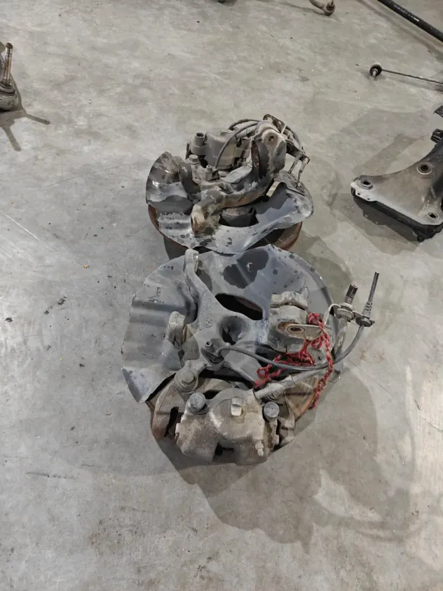 Manguetas Delanteras BMW E46 Completas