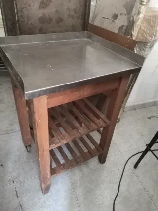 Carrito de restaurante de madera y metal