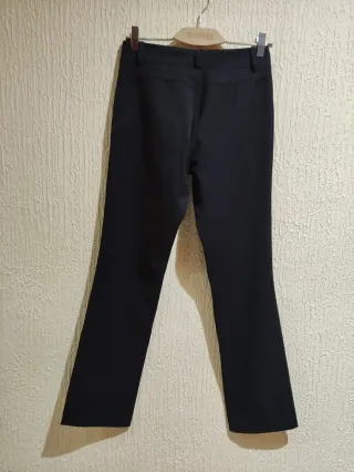 Pantalón recto negro