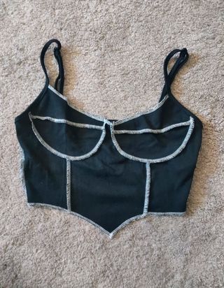 Crop top negro shein