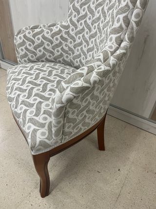 Descalzadora tapizada diseño geométrico