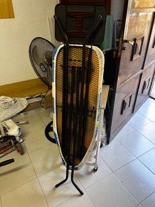 Tabla de planchar con funda floral