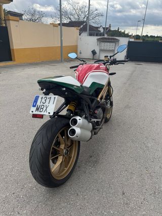 Ducati Monster 1100 EVO Oro, Roja, Blanca, Verde