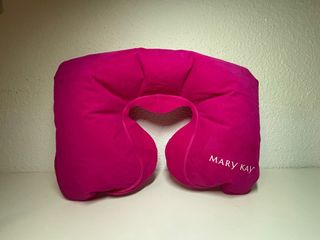 Almohada de viaje Mary Kay Rosa