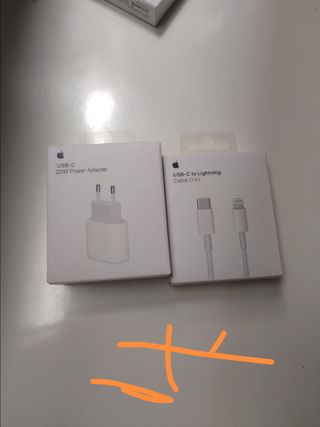 Cargador Apple iPhone adaptador y cable c light