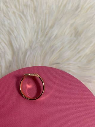 Anillo de acero inoxidable dorado a estrenar