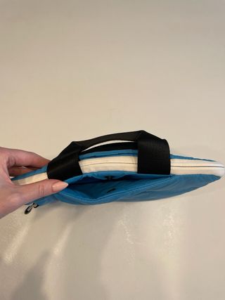 Funda portátil/tablet azul ligera