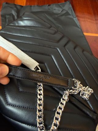 Bolso Saint Laurent Loulou Negro Dorado