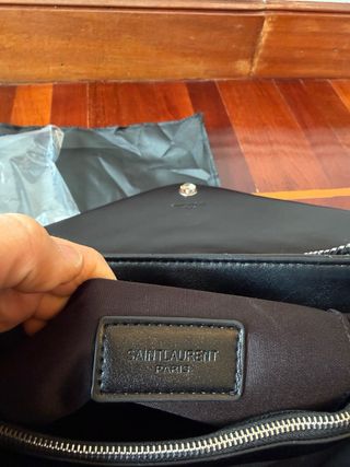 Bolso Saint Laurent Loulou Negro Dorado