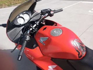 Honda 650CC Roja Sportbike Manual