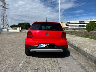 Volkswagen Cross Polo 2015