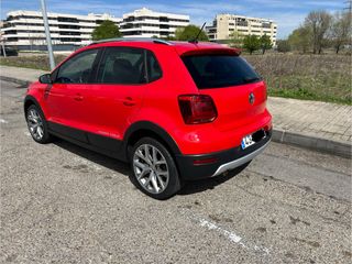 Volkswagen Cross Polo 2015