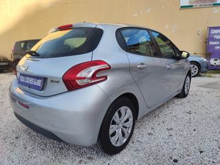 Peugeot 208 2013