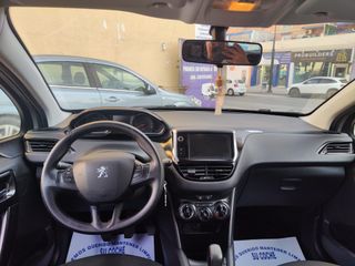 Peugeot 208 2013