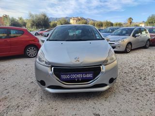 Peugeot 208 2013