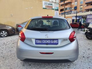 Peugeot 208 2013