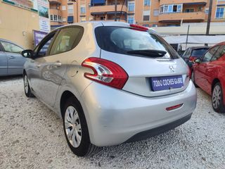 Peugeot 208 2013