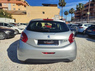 Peugeot 208 2013