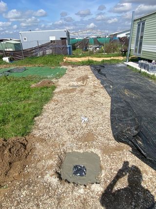 Pérgola de estructura metalica y panel sándwich