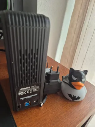 Disco Duro Externo Hitachi 2 TB sobremesa