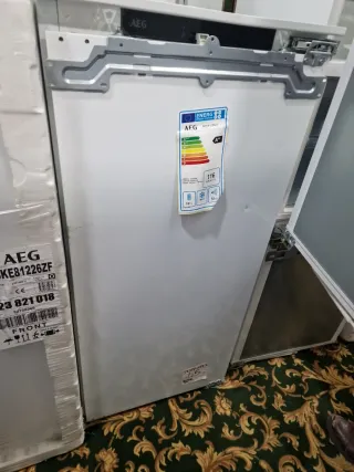 Frigorífico AEG SKE81226ZF