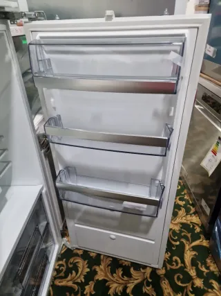 Frigorífico AEG SKE81226ZF