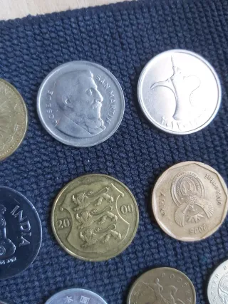Lote 2: 10 monedas antiguas de distintos países