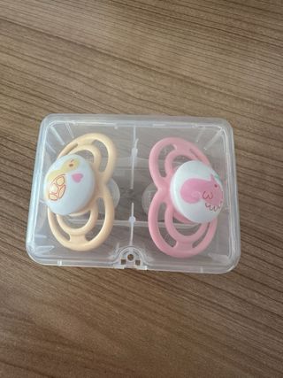 Chupetes sin estrenar MAM